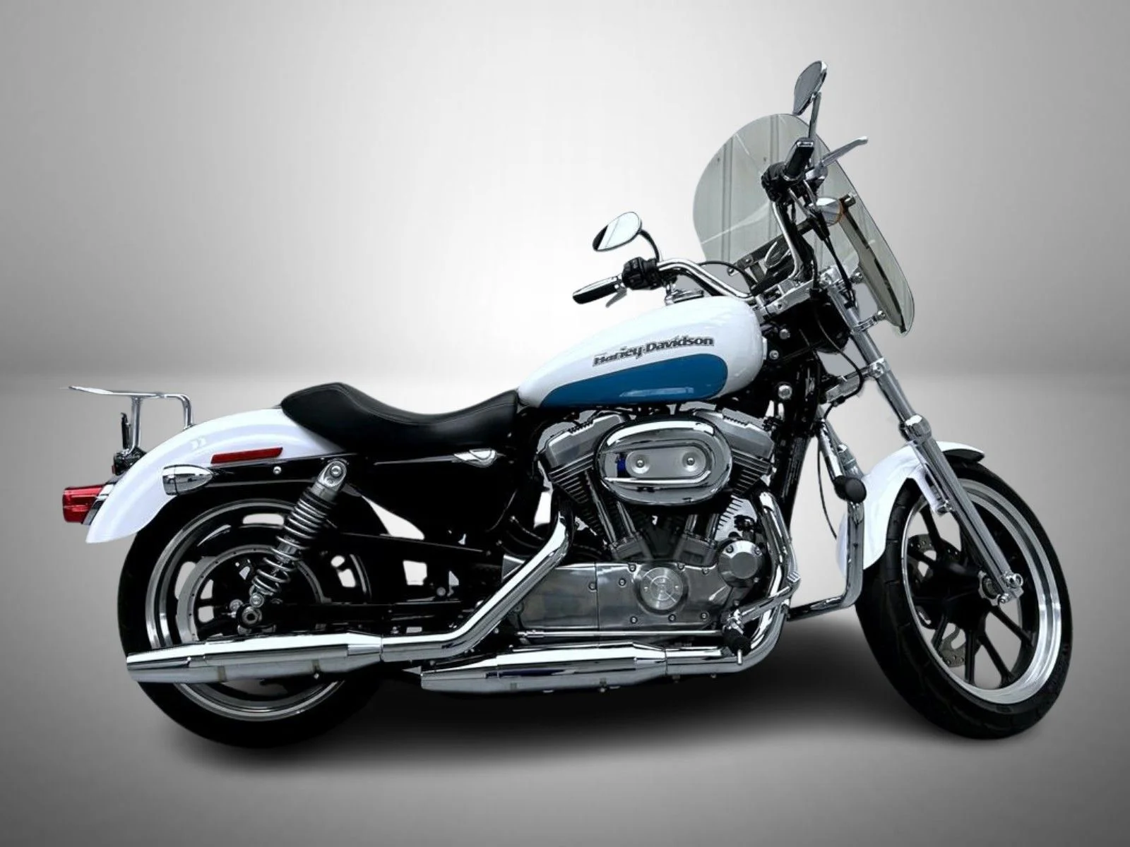 Used 2016 White Harley-Davidson  image 4