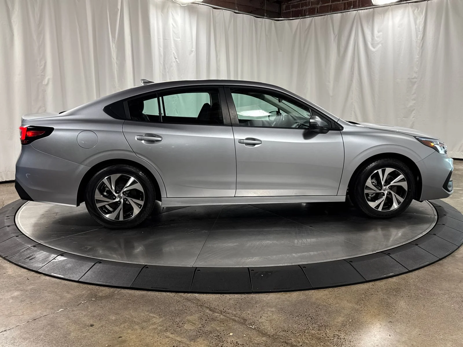 Used 2024 Ice Silver Metallic Subaru Premium image 6