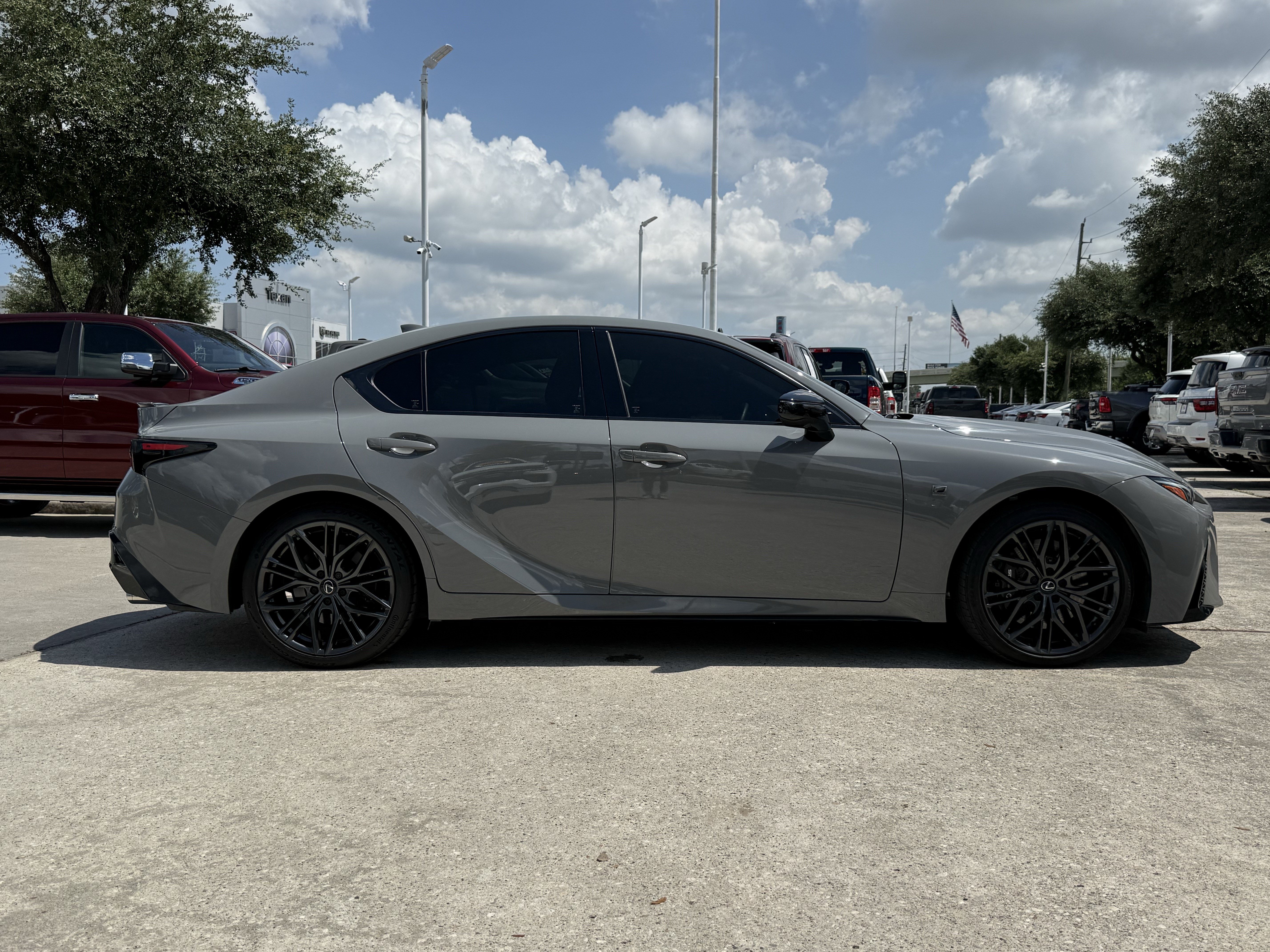Used 2025  Lexus  image 3