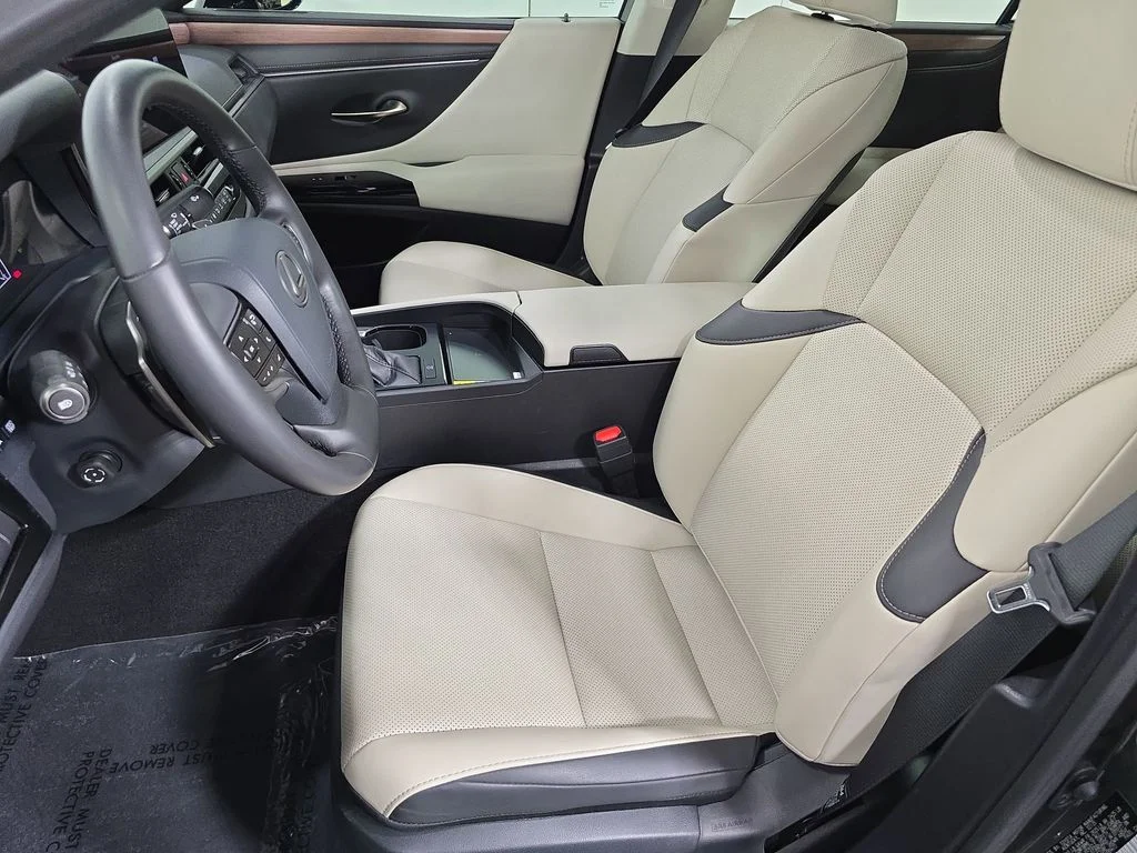 Used 2025 Gray Lexus 350 image 5