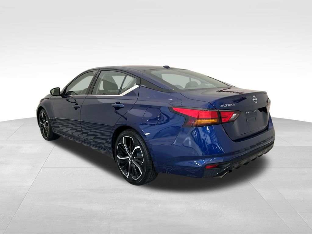 Used 2024 Blue Nissan 2.5 SR image 3