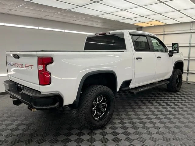 Used 2020 White Chevrolet Custom image 20