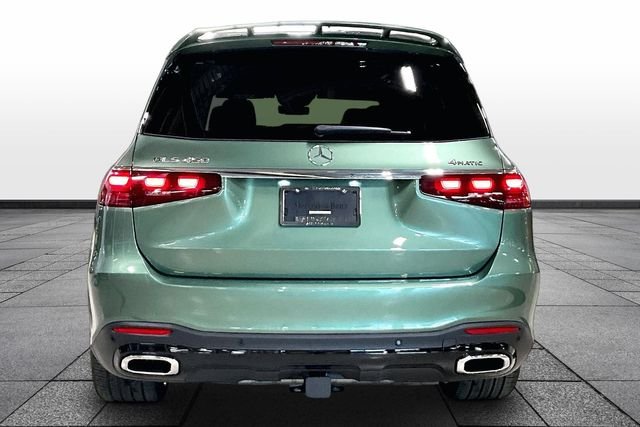 New 2026 MANUFAKTUR Ireland Mid Green Metallic Mercedes-Benz GLS 450 image 4