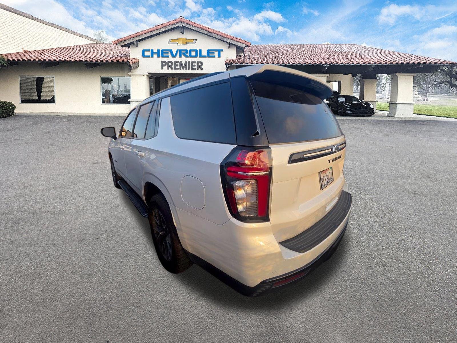 Used 2023 IRIDESCENT PEARL TRICOAT Chevrolet Z71 image 3