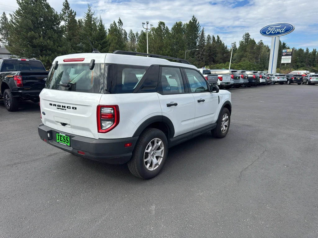 Certified Used 2023 Oxford White Ford 4wd image 6