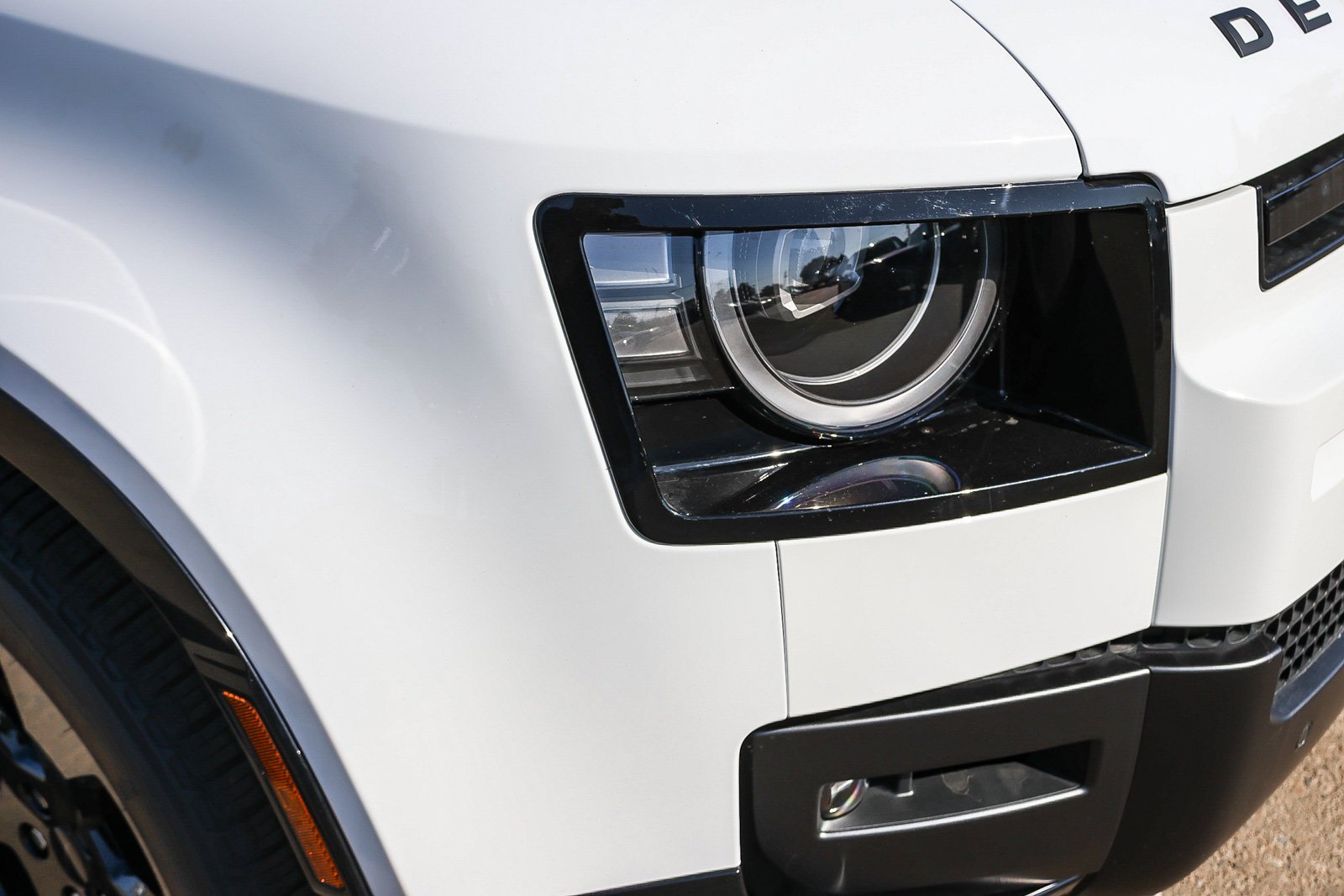New 2026 Fuji White Land Rover X-Dynamic SE image 11