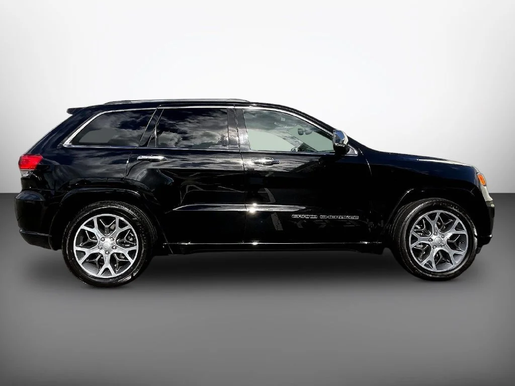 Used 2020 Black Jeep Overland image 8