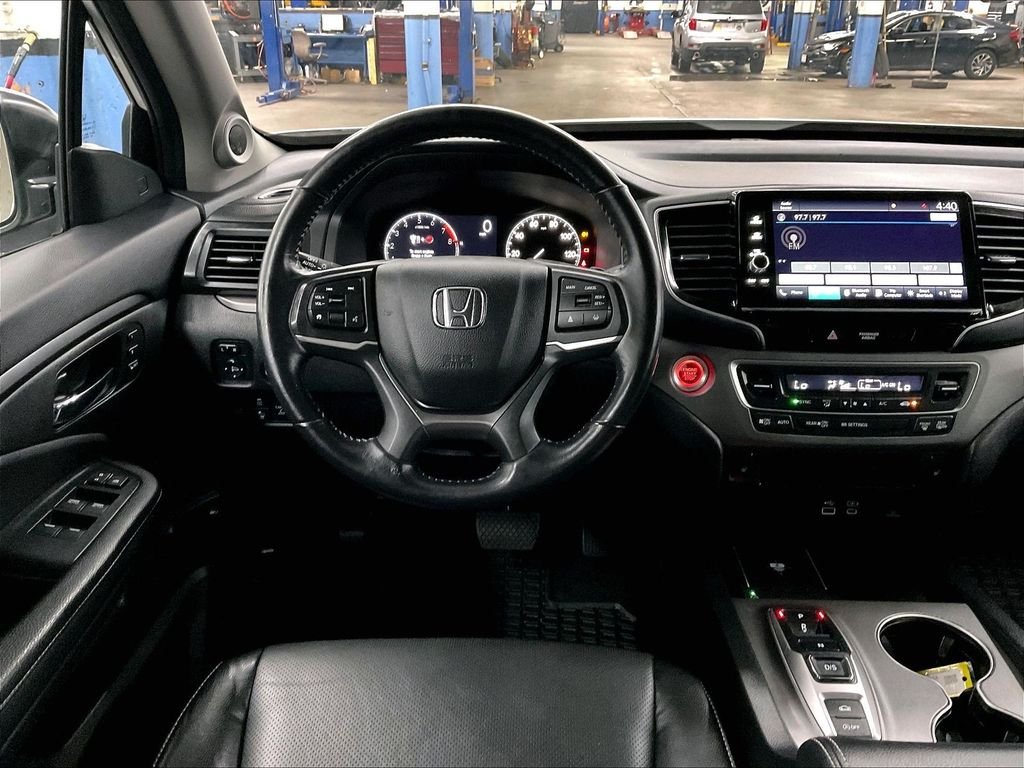 Used 2024 White Honda RTL image 17