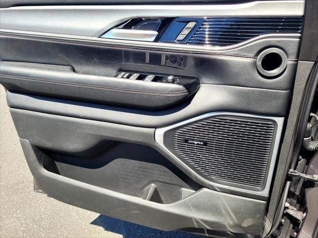 New 2026 Baltic-Gray Metallic Clear-Coat Exterior Paint Jeep Grand Wagoneer image 46