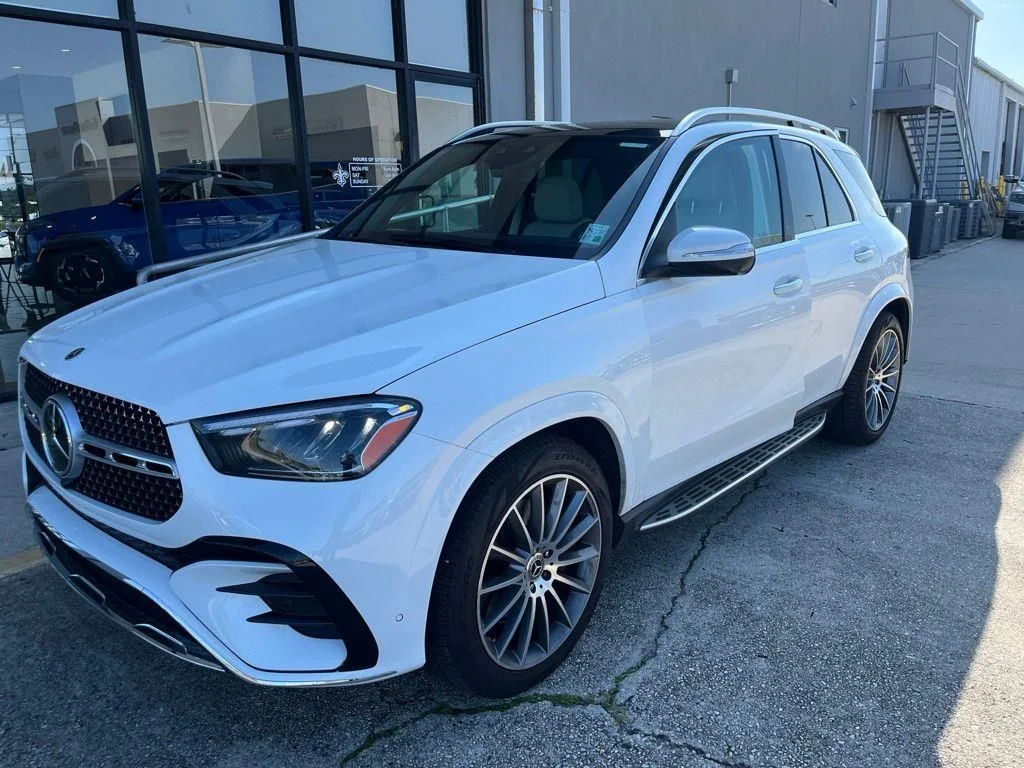 Used 2025 White Mercedes-Benz GLE 450 image 3