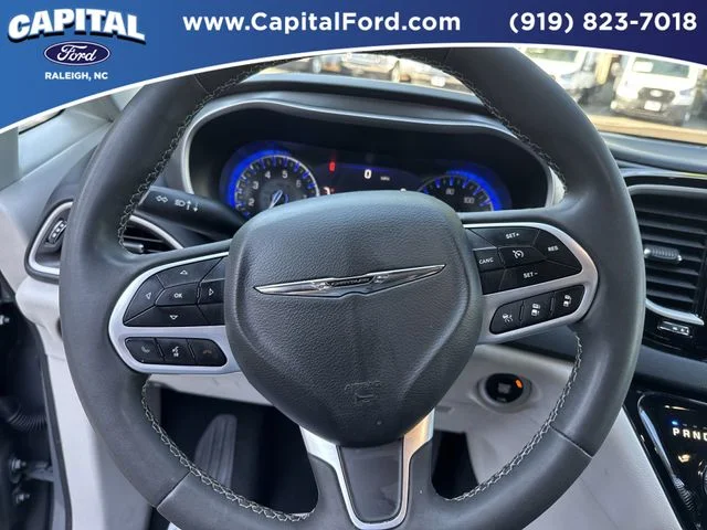 Used 2023 White Chrysler Touring L image 23