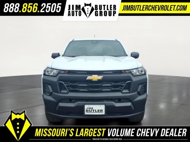 New 2026 Summit White Chevrolet WT image 23