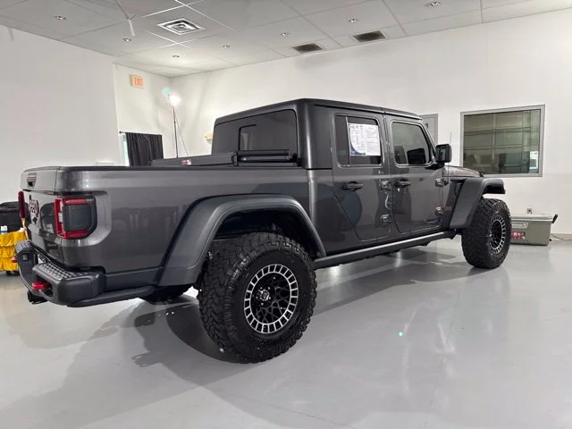 Used 2020 Gray Jeep Rubicon image 10
