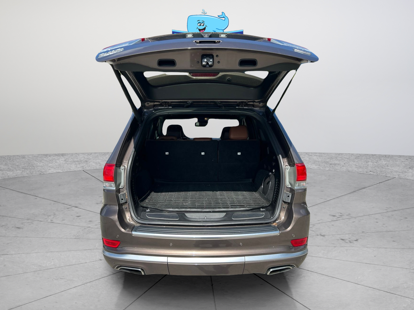 Certified Used 2018 Brown Jeep Summit image 37