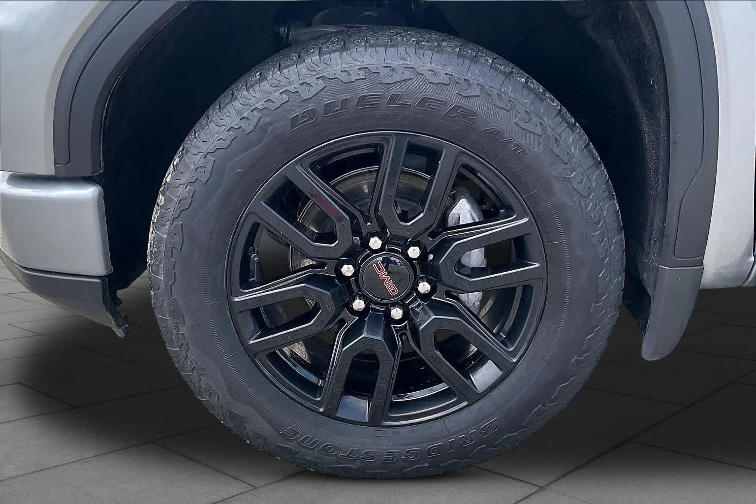 Used 2024 Sterling Metallic GMC Elevation image 11