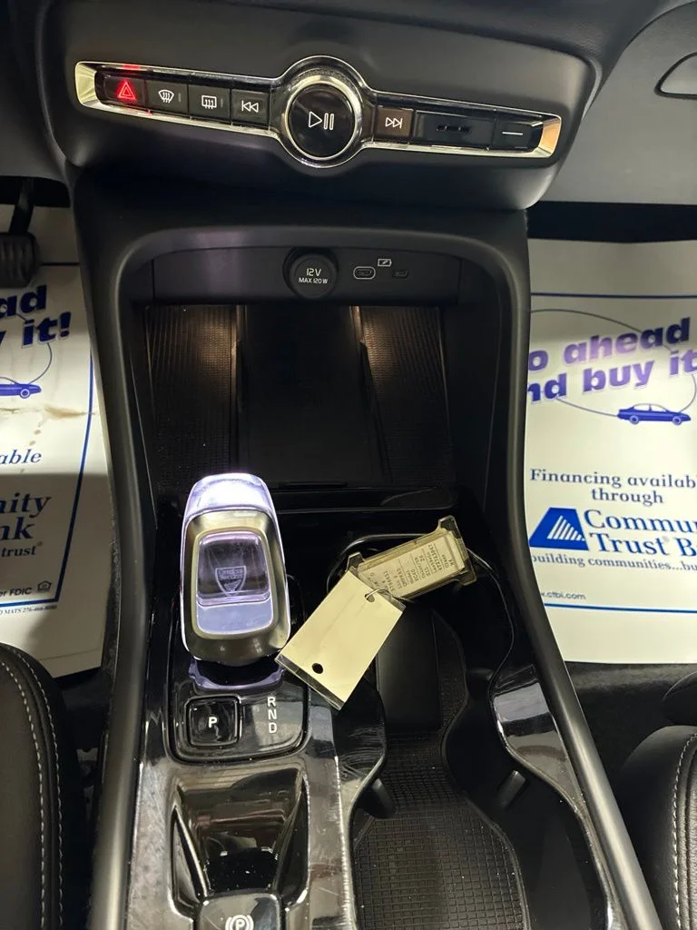 Used 2026 Silver Volvo B5 Plus image 19