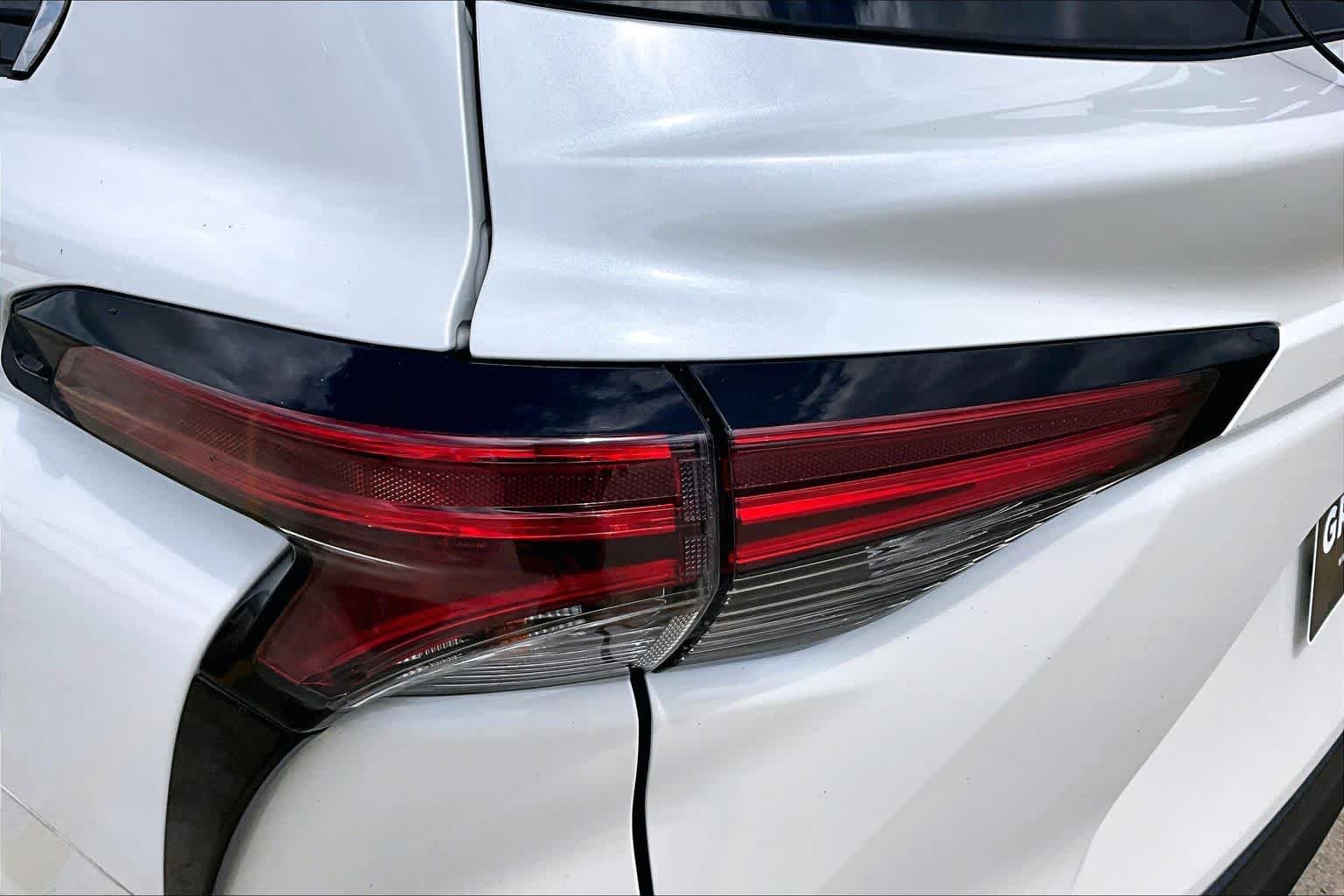 Used 2021 Blizzard Pearl Toyota XLE image 29