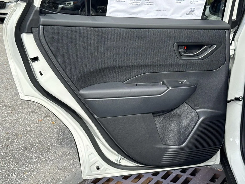New 2026 CRYSTAL WHITE PEARL Subaru Limited image 11