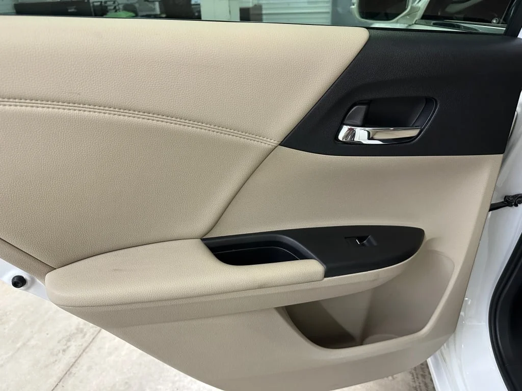 2016 Honda Accord EX-L V-6 - Photo 18