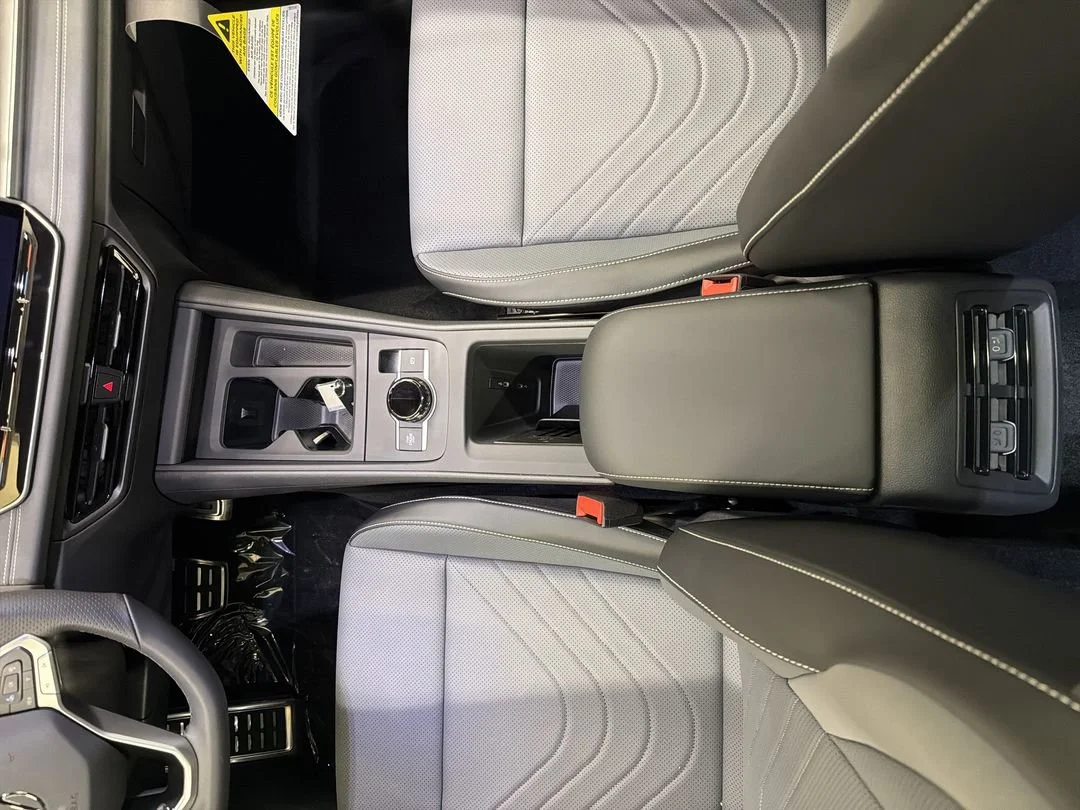New 2026 Platinum Gray Metallic Volkswagen SE R-Line Black image 23