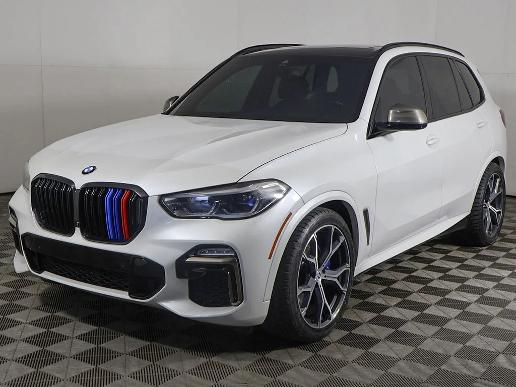 Used 2021 White BMW M50i image 11