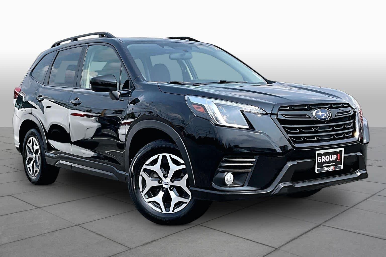 Used 2023 Crystal Black Silica Subaru Premium image 3