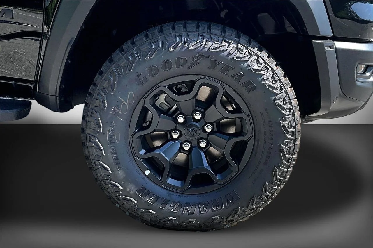 New 2026 Diamond Black Crystal Pearl-Coat Exterior Paint RAM RHO image 31