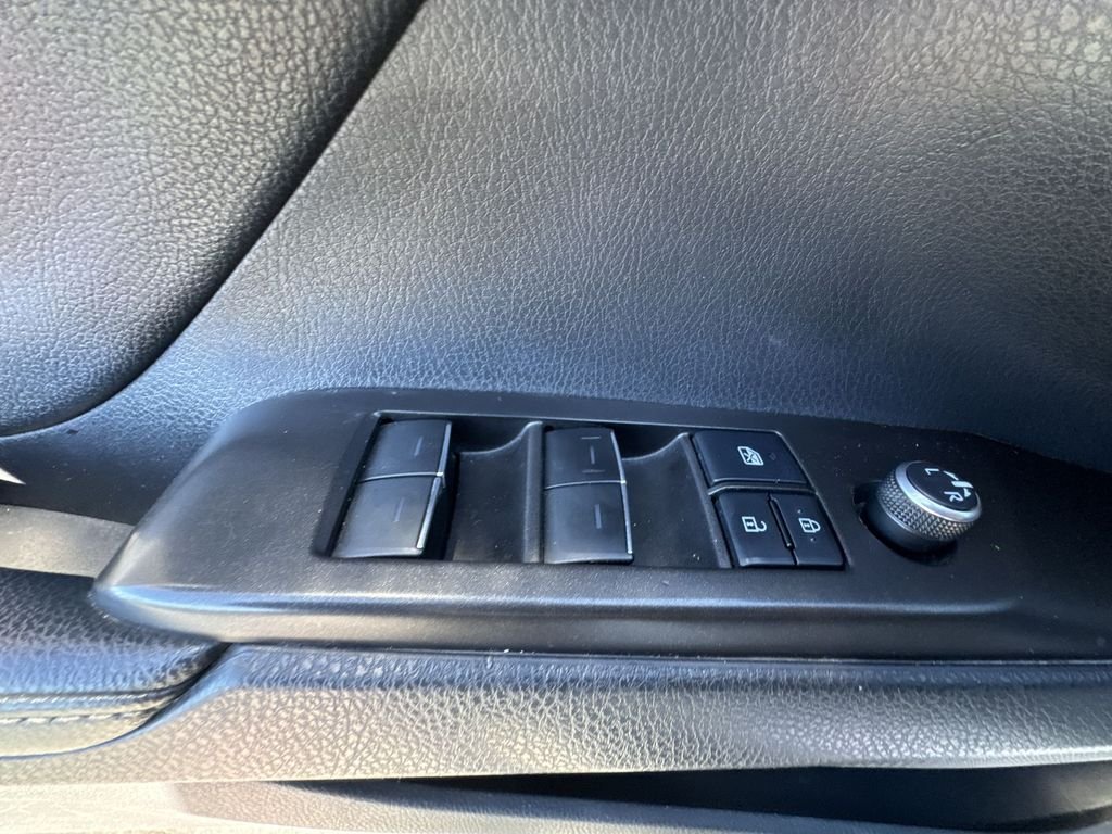 2022 Toyota Camry XSE - Photo 13