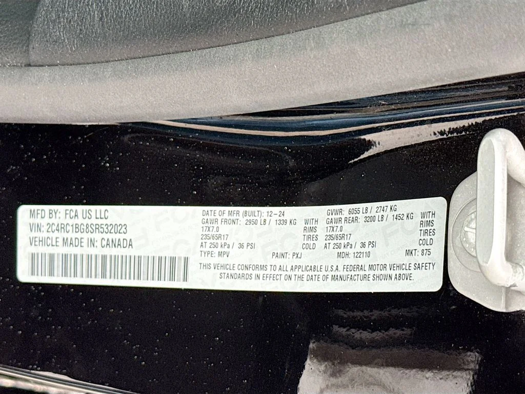 Used 2025 Black Chrysler Select image 36