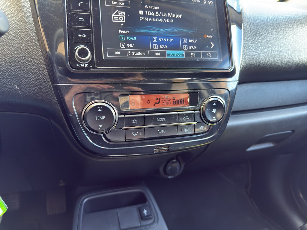 Used 2024 Graphite Gray Metallic Mitsubishi ES image 18