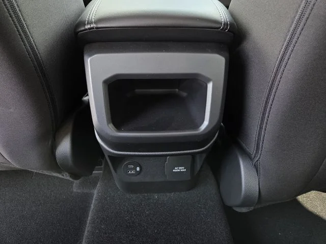 New 2026 Oxford White Ford XLT image 35