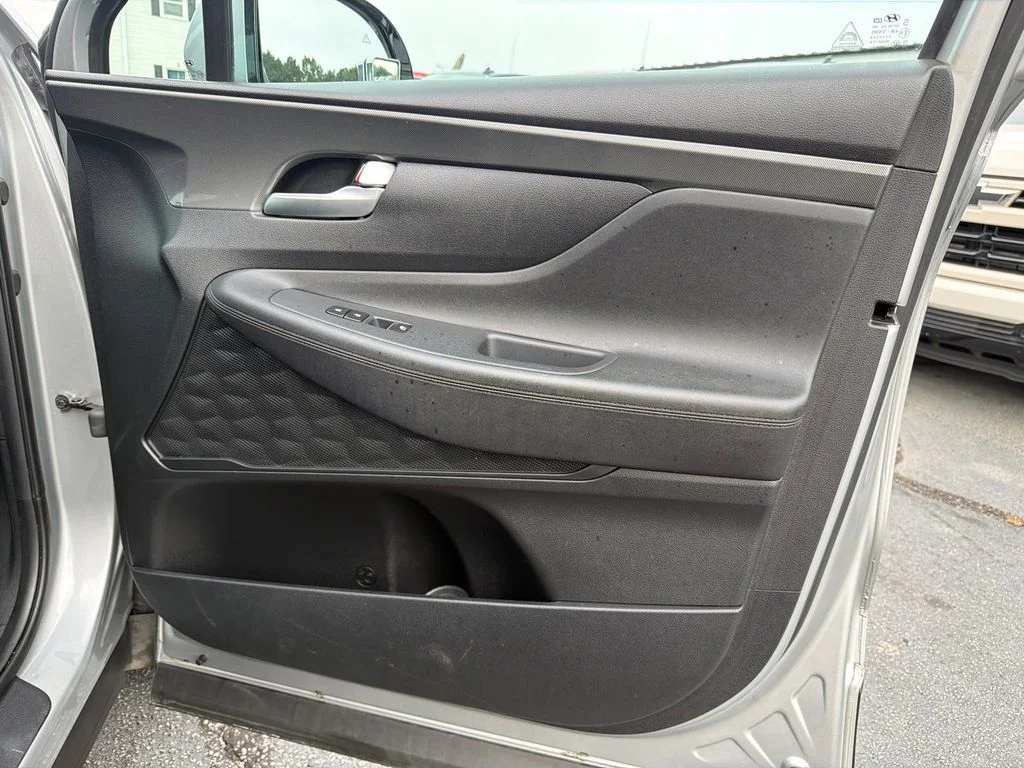 Used 2023 Silver Hyundai SEL image 14