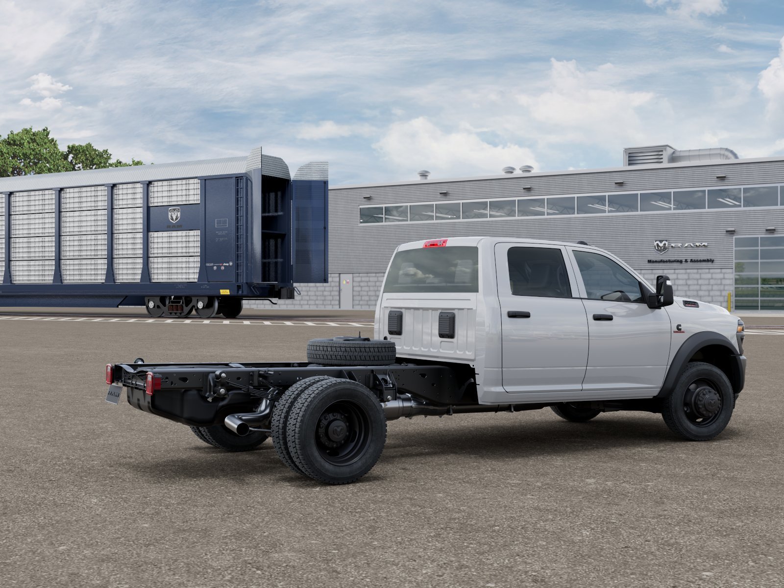 New 2026 Bright White Clear-Coat Exterior Paint RAM Tradesman image 2