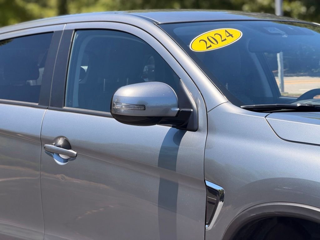 Used 2024 Gray Mitsubishi  image 7