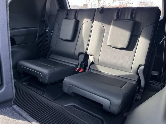 2024 Lexus LX Luxury - Photo 23