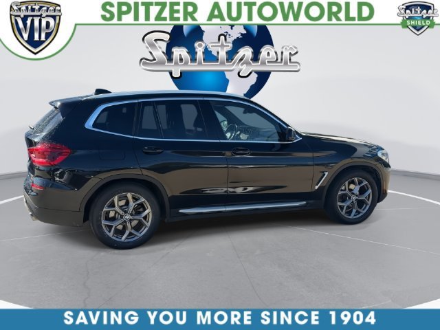 Used 2021  BMW xDrive30e image 16