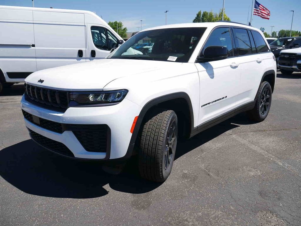 New 2026 Bright White Clearcoat Jeep Laredo image 3