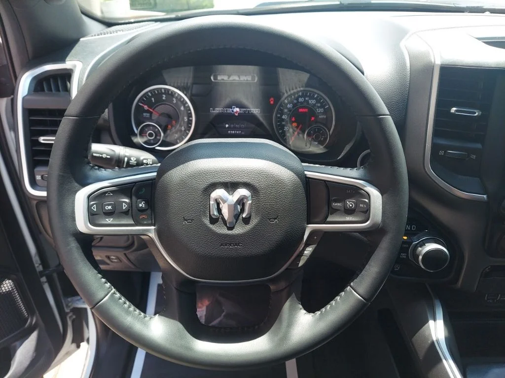 Used 2022 White Ram Big Horn/Lone Star image 12