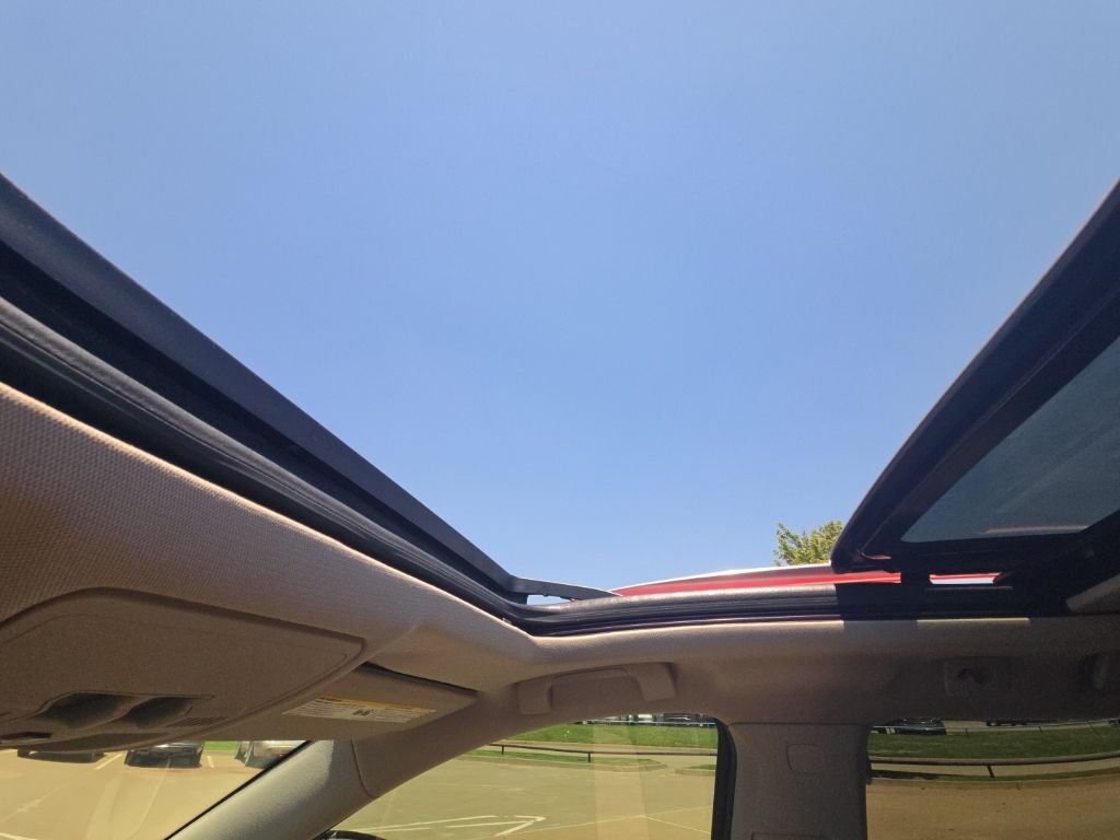 Used 2010 Red Cadillac Luxury image 15