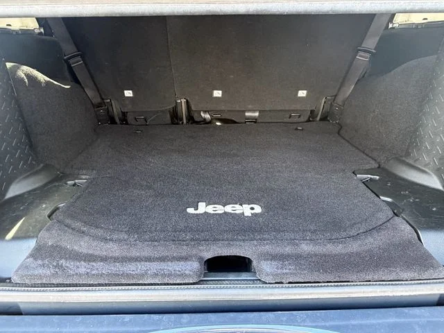 Used 2016 Gray Jeep Unlimited Sahara image 12