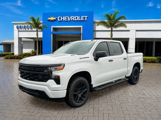 New 2026 Summit White Chevrolet Custom image 3