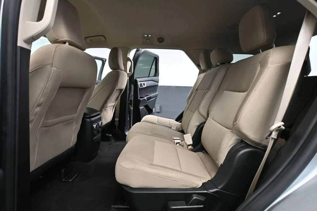 Used 2022 Silver Ford Base image 38