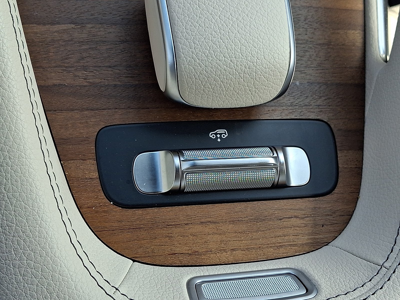 Certified Used 2025 Polar White Mercedes-Benz 4MATIC® image 26