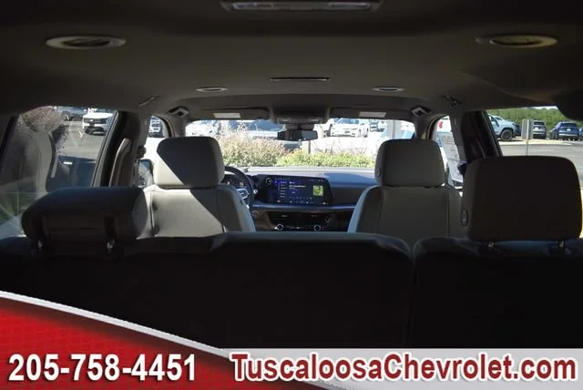 2026 Chevrolet Suburban LS - Photo 10