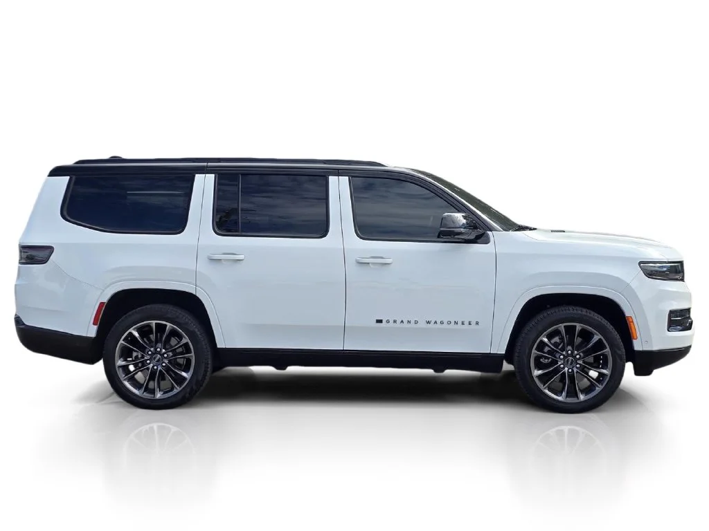 Used 2024 White Jeep Series II image 4
