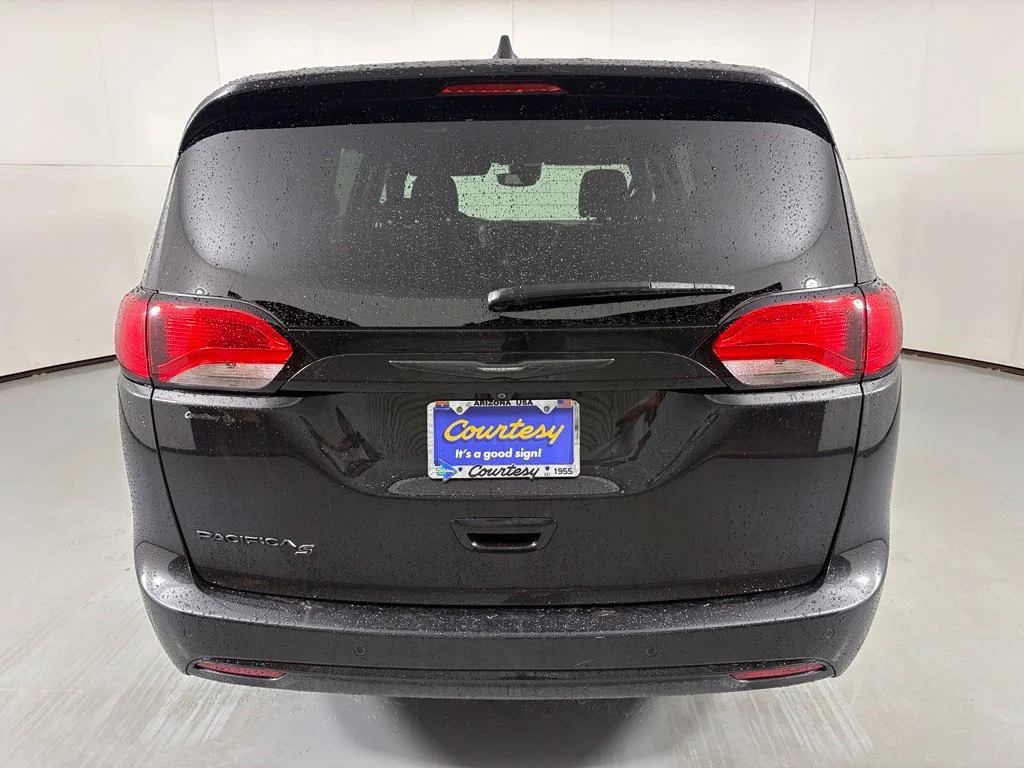 Used 2020 Black Chrysler Touring L Plus image 7