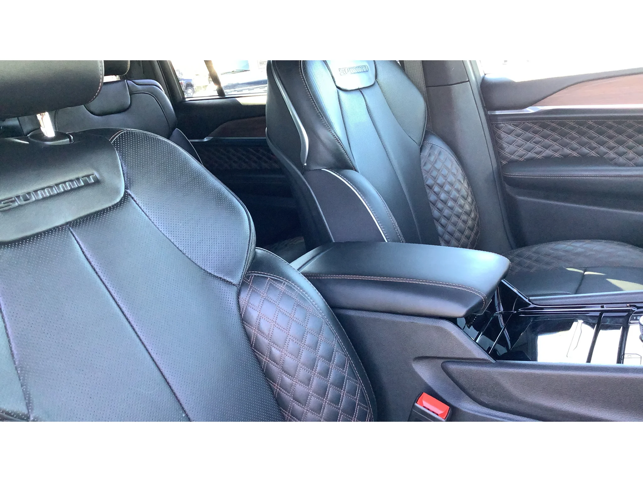 Used 2025 Metallic Jeep Summit image 22
