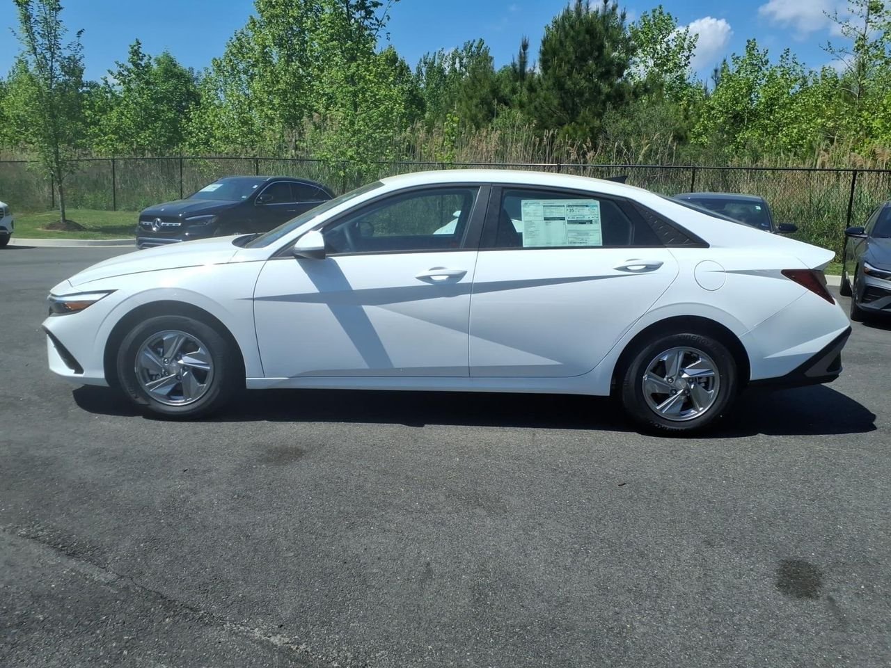 New 2026 Serenity White Hyundai SE image 9