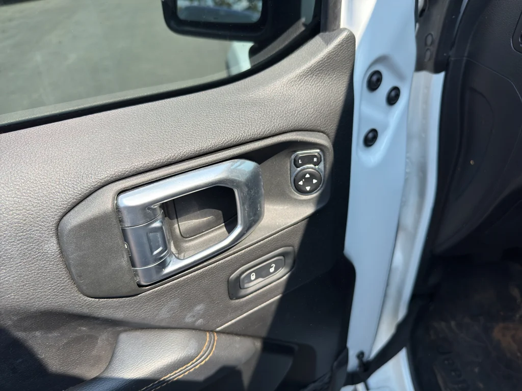 Used 2023 Bright White Clearcoat Jeep High Altitude image 10