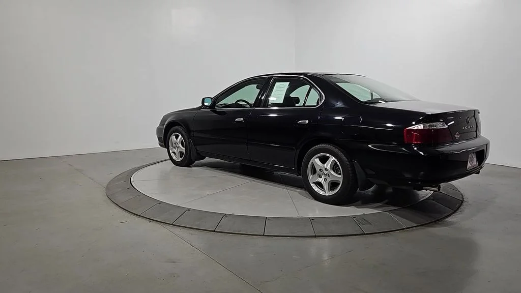 Used 2003 Gray Acura 3.2 image 3